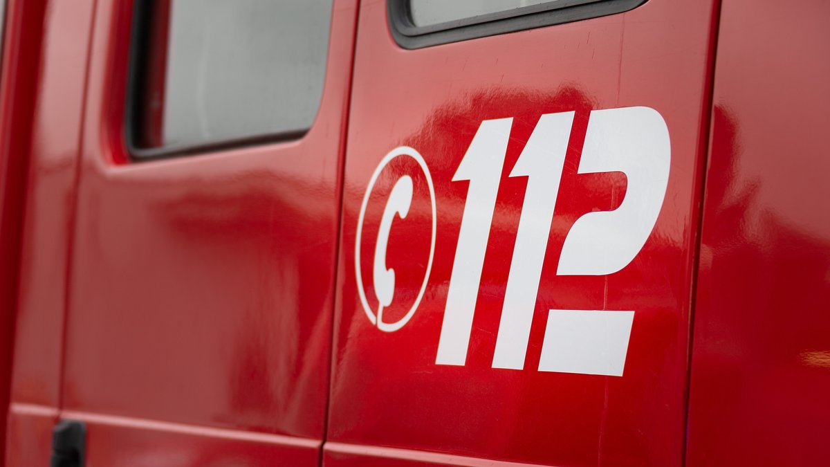 Feuerwehrauto mit dem Schriftzug 112