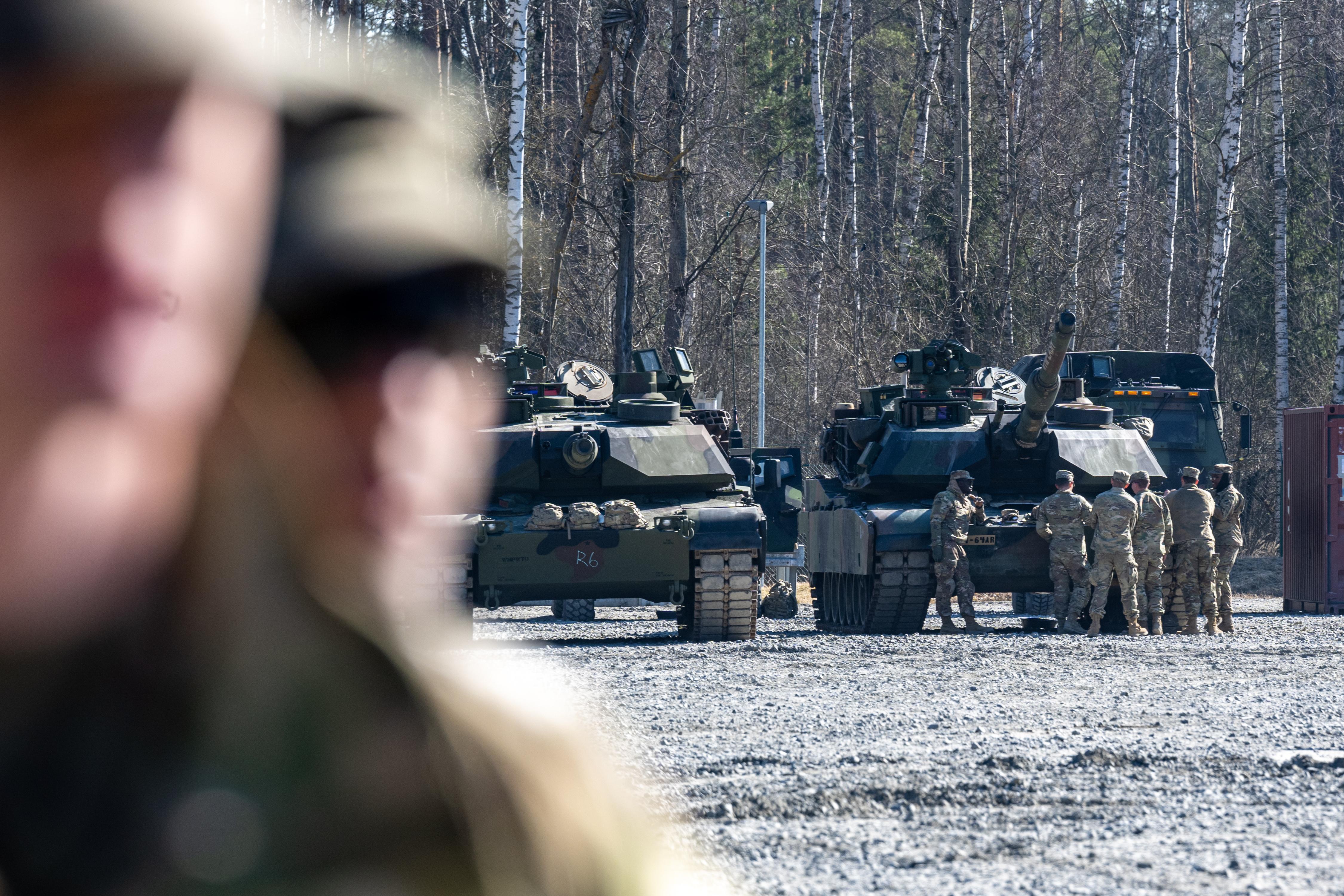 Training In Grafenwöhr: USA Bilden Ukrainische Soldaten Aus | BR24