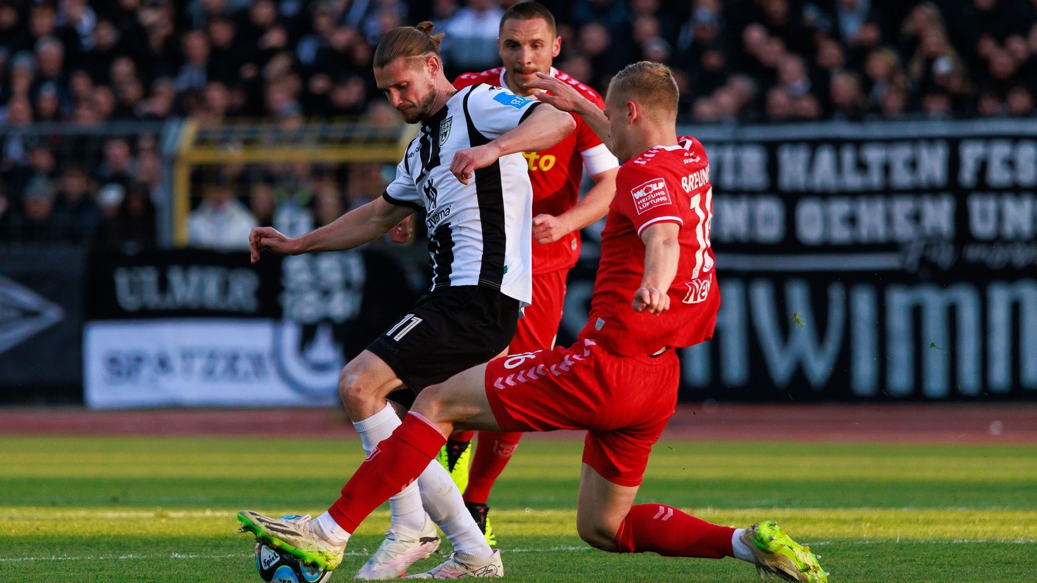 Spielszene SSV Ulm - Jahn Regensburg