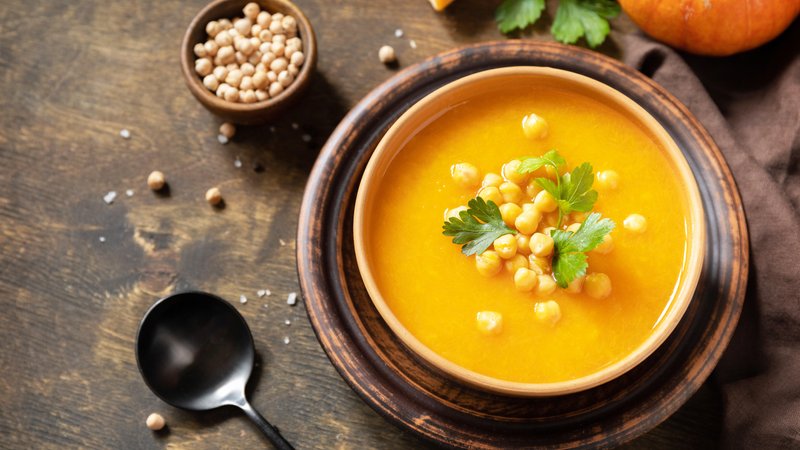 Kürbissuppe | Bild: picture alliance / Zoonar | ELENA HRAMOVA Kürbissuppe