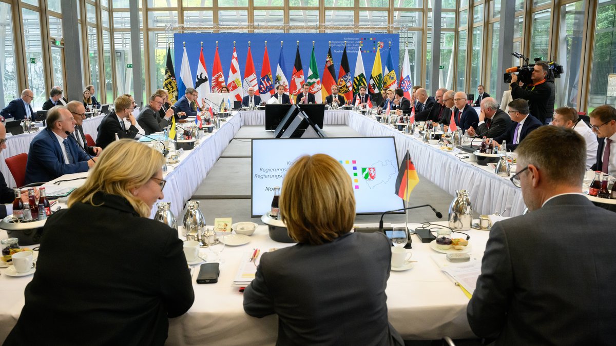 Die Regierungschefs der Länder treffen sich zur Ministerpräsidentenkonferenz 