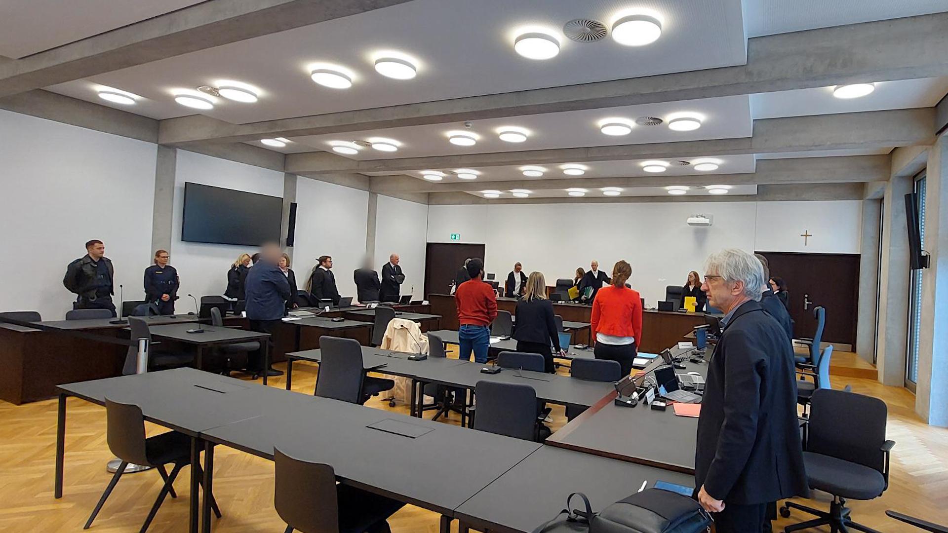 "9mm"-Ohrring und DNA: Wichtige Spuren im Fall Alexandra R.