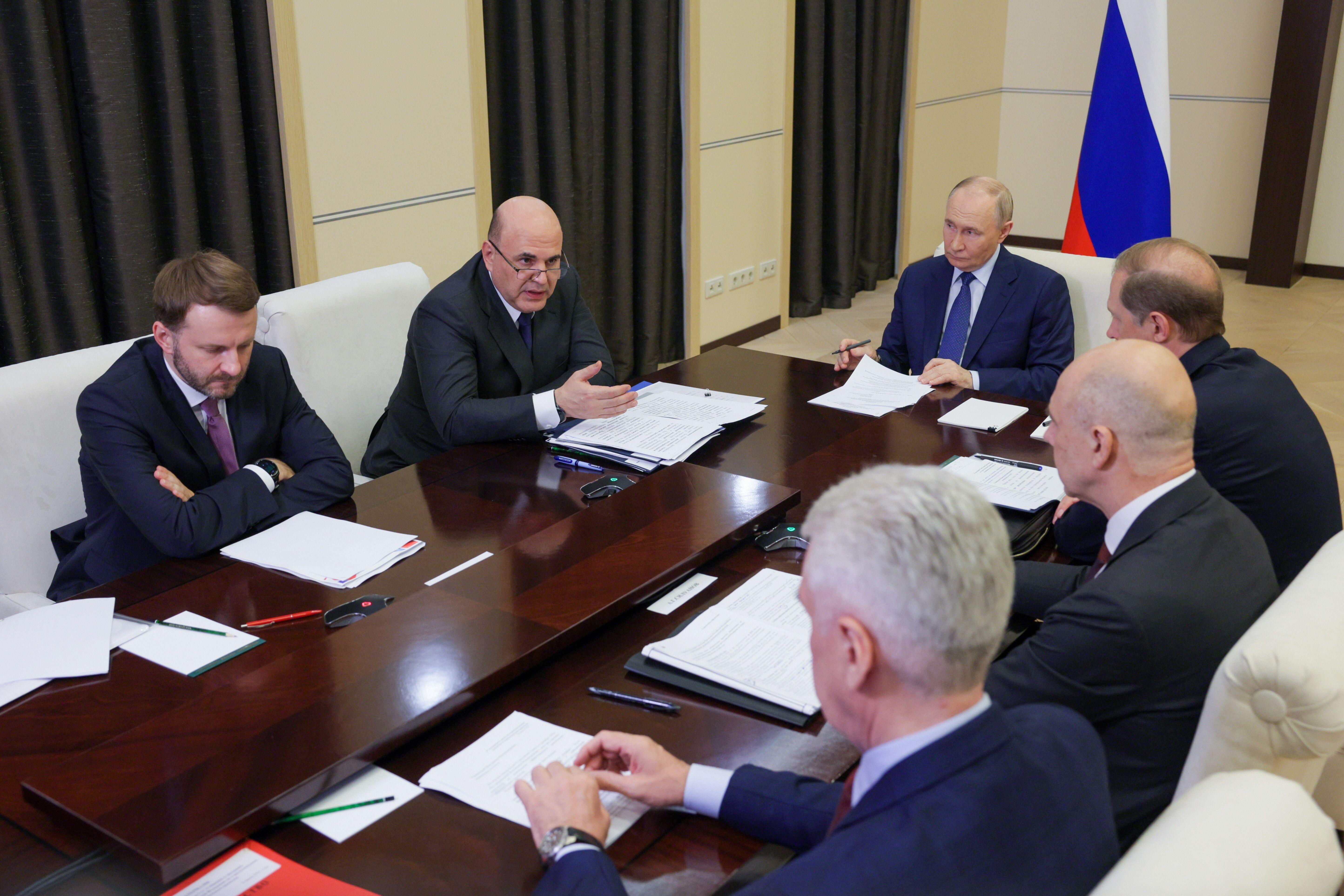 Beratung in der russischen Präsidentschafts-Residenz Nowo-Ogarjowo