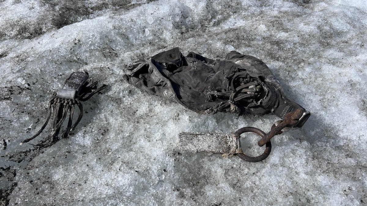 Gletscher gibt Geheimdienst-Fund aus Zweitem Weltkrieg frei