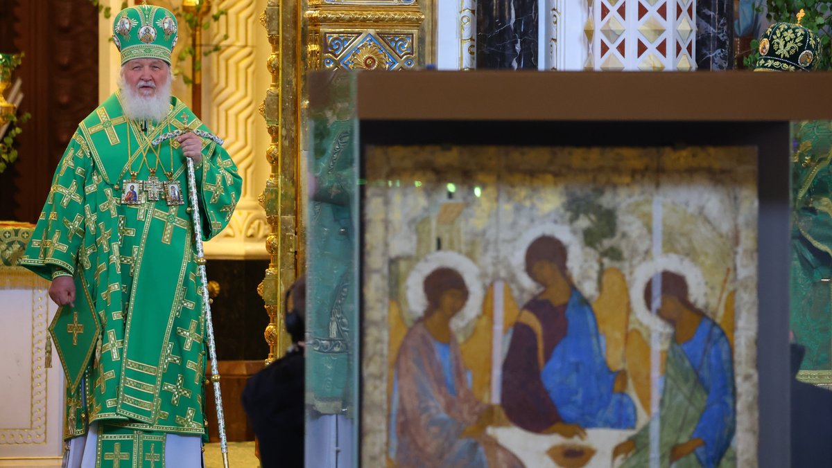 Priester gegen Krieg – Kyrill strengt Amtsenthebungsverfahren an