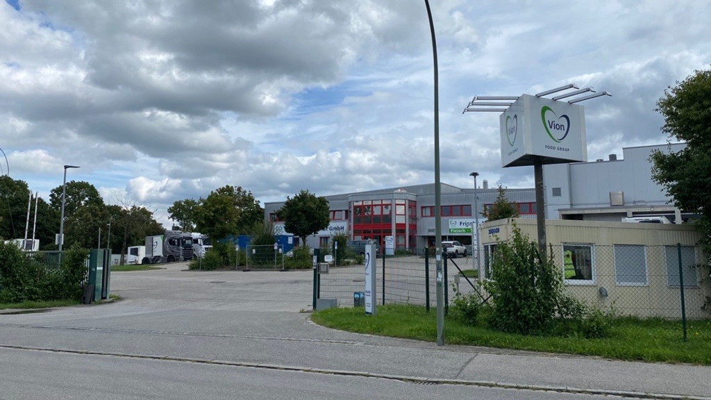 Unzufrieden mit Lohnabrechnung Streik am Schlachthof Landshut BR24