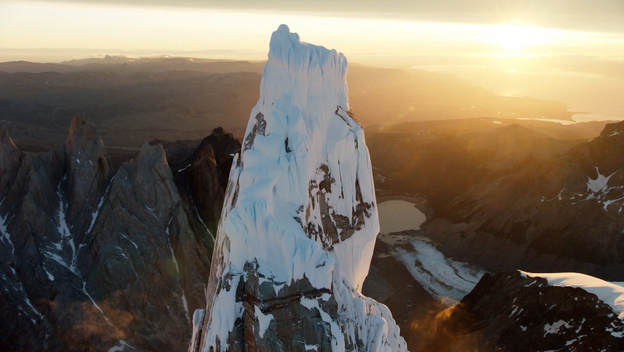 Ein stolzer, lebensgefährlicher Hyne in Südamerika: der Cerro Torre ("Mythos Cerro Torre"-Filmszene)