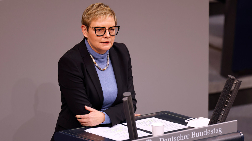 Sabine Dittmar im Deutschen Bundestag im Reichstagsgebäude am 07.12.2021