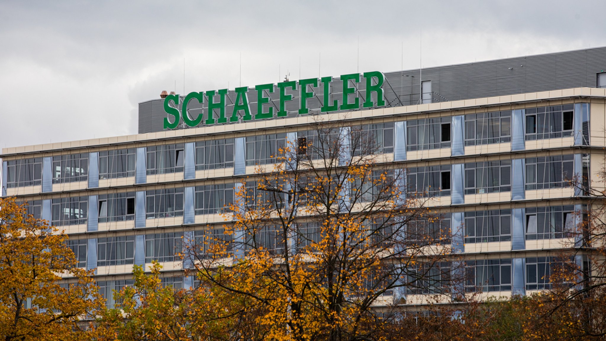 Schaeffler will weitere 1.300 Stellen abbauen