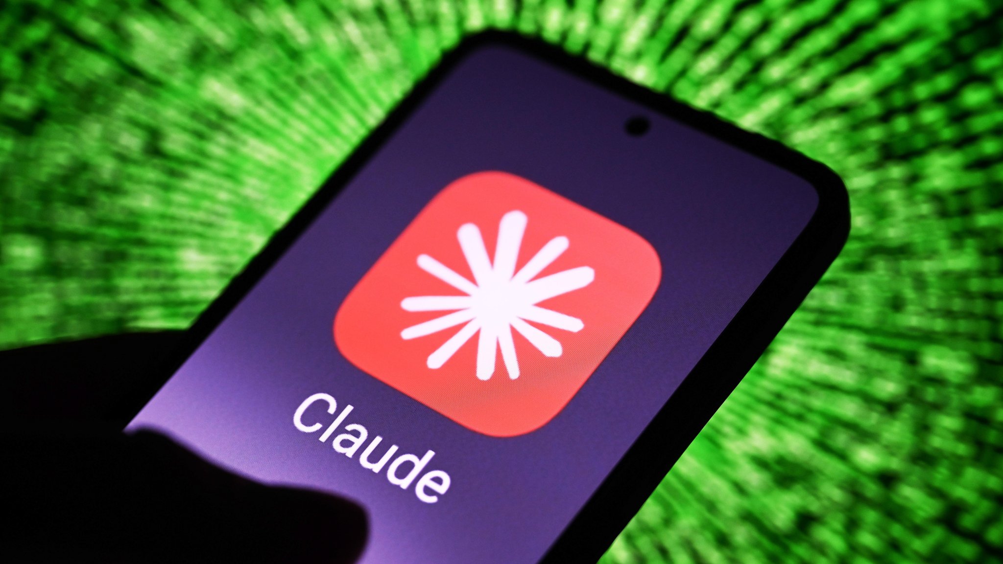 Der ChatBot "Claude" der US-Firma Anthropic | Bild: picture alliance / Sipa USA | SOPA Images Der ChatBot "Claude" der US-Firma Anthropic