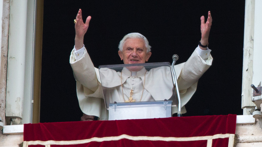 Der emeritierte Papst Benedikt XVI. ist an Silvester gestorben. | Bild: BR Der emeritierte Papst Benedikt XVI. ist an Silvester gestorben.