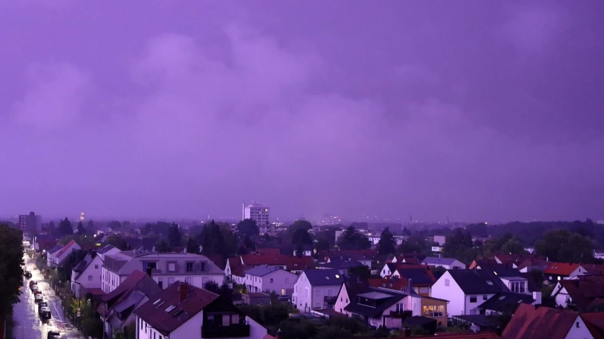 Abendlicher Himmel während des Unwetters.