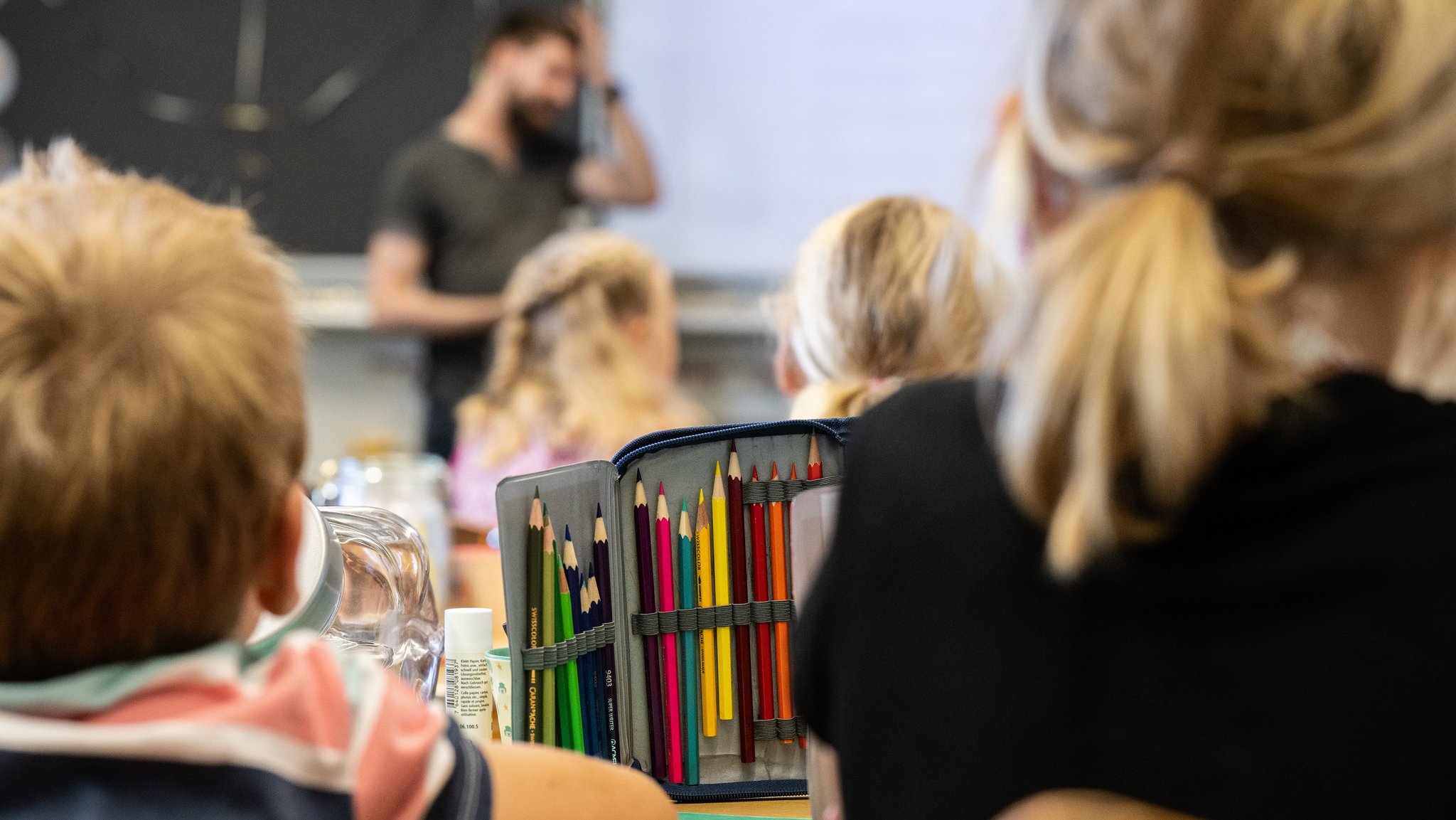 Erster Schultag in Niederbayern - mehr Einschulungen als 2021