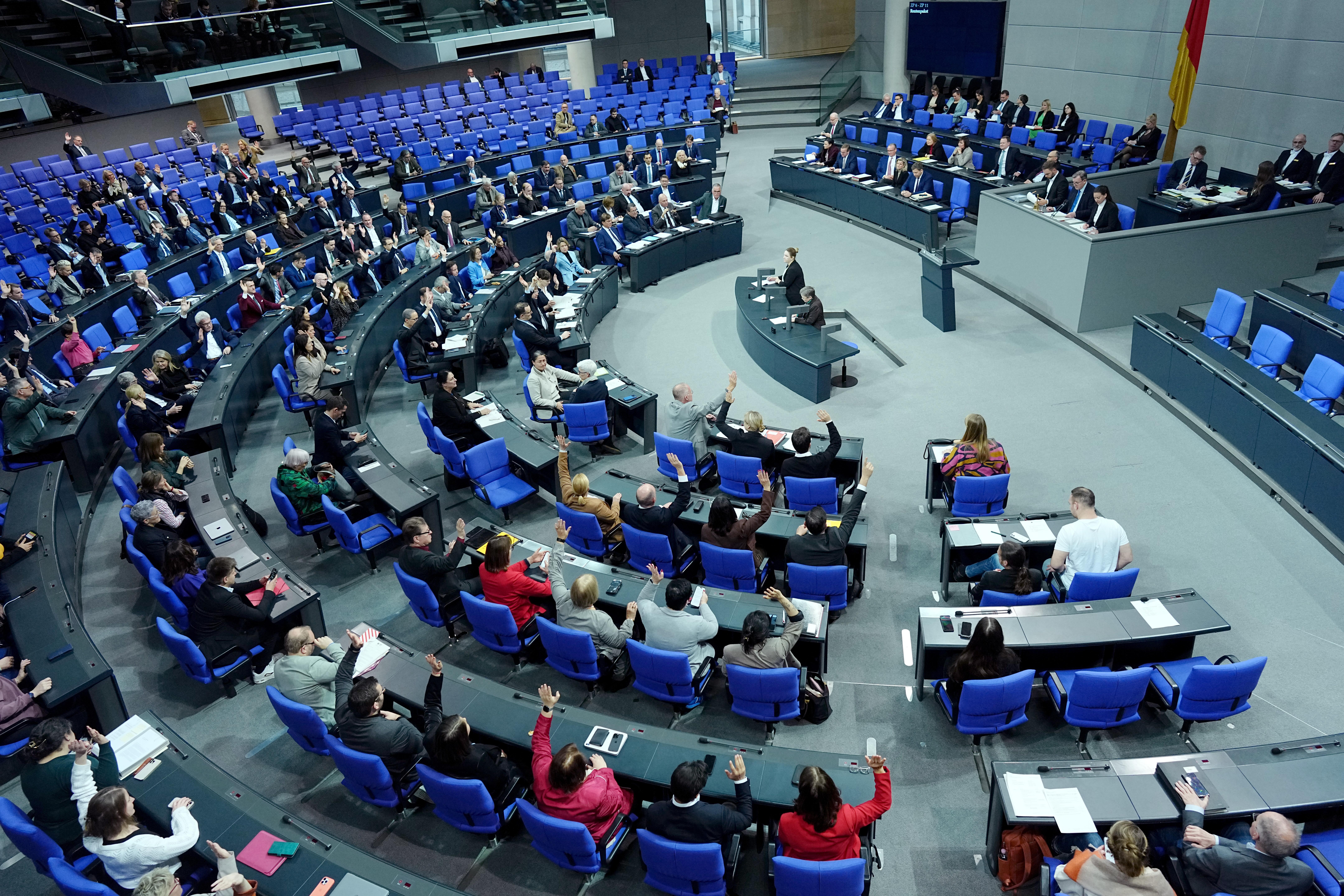Das Plenum bei der Abstimmung zu Unterpunkten der Renten-Regelung