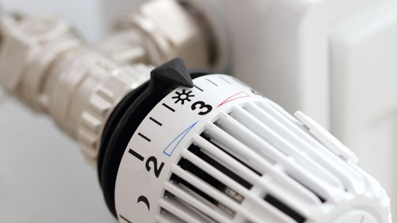 (Symbolbild) Heizungsthermostat | Bild: stock.adobe.com/maho (Symbolbild) Heizungsthermostat