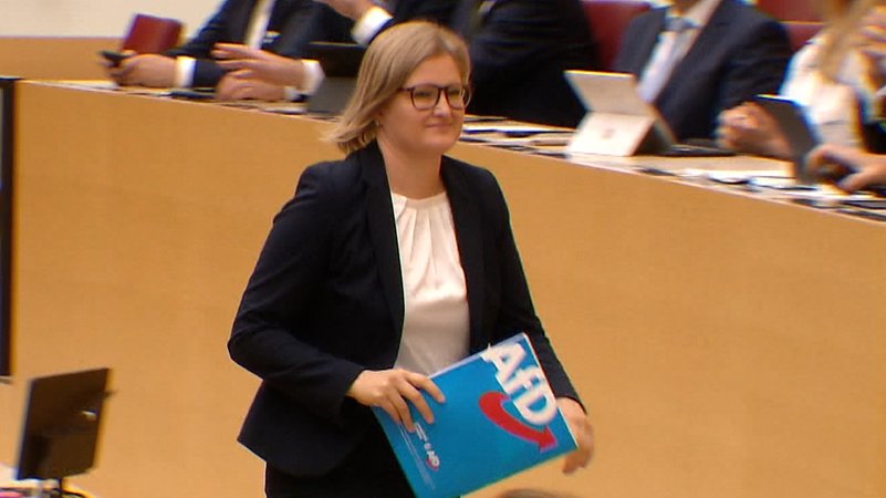 AfD-Fraktionsvorsitzende Ebner-Steiner | Bild: BR AfD-Fraktionsvorsitzende Ebner-Steiner