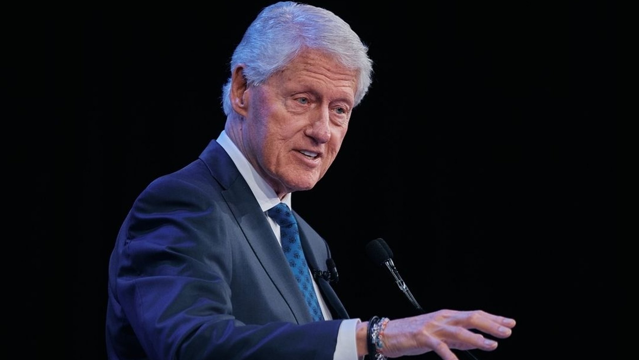 Epstein-Skandal: Kann Clinton-Anhörung Trump gefährlich werden?