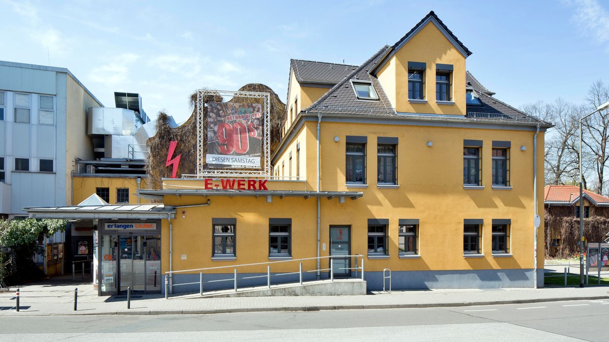Das E-Werk in Erlangen von außen