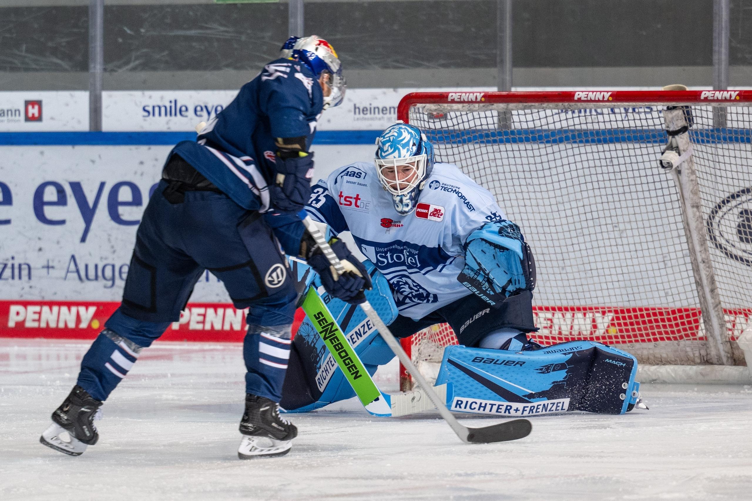 Spielszene EHC München - Straubing Tigers