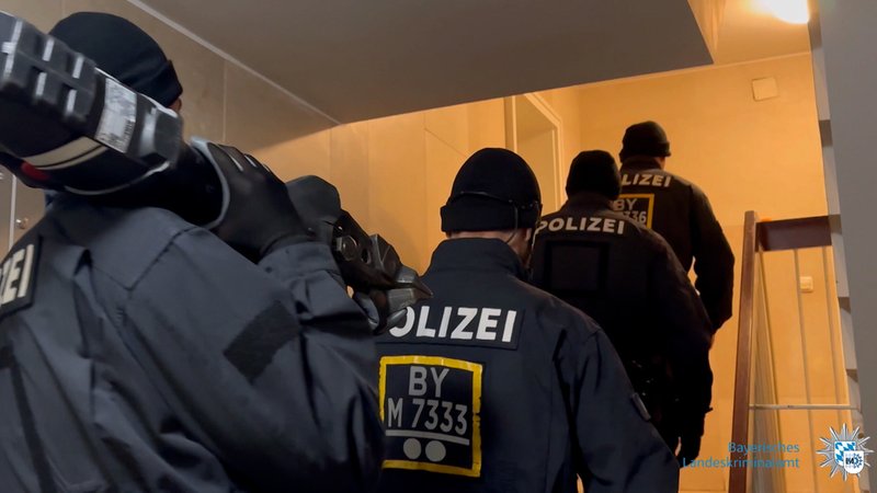 Antisemitische Hasspostings: Wohnungen in Bayern durchsucht | Bild: BR Antisemitische Hasspostings: Wohnungen in Bayern durchsucht