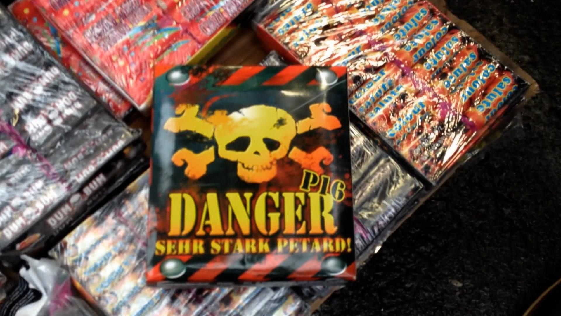 Feuerwerkskörper: Warnung vor illegalen Böllern