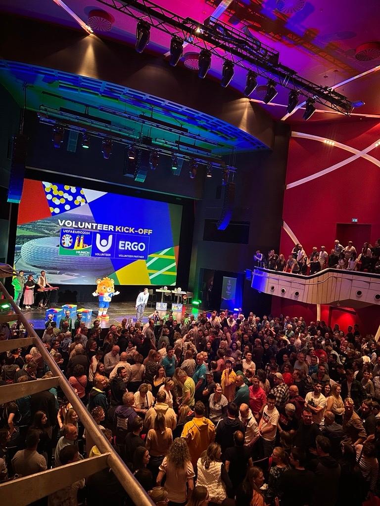 Kick-off-Veranstaltung der Volunteers im Deutschen Theater in München
