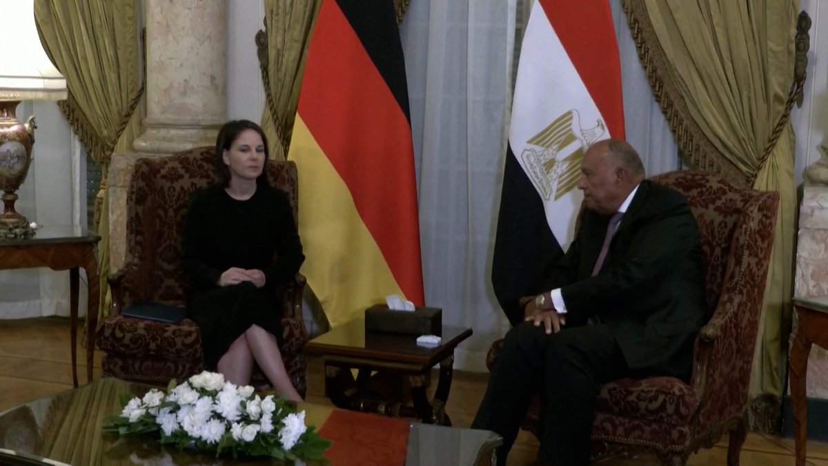 Außenministerin Baerbock mit ihrem ägyptischen Amtskollegen Schukri.