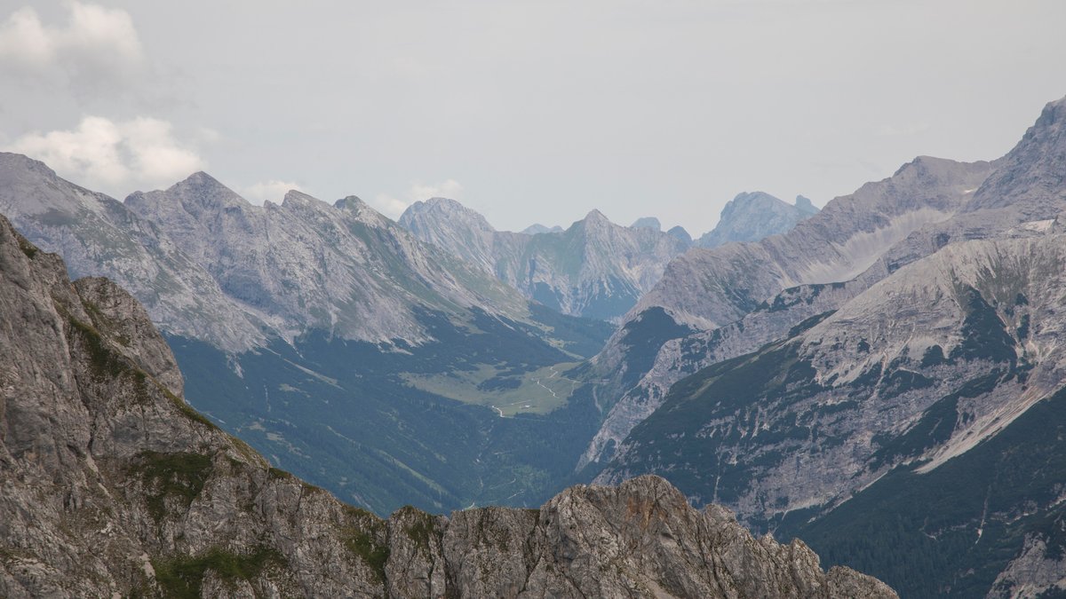 Blick auf die Berge des Karwendelgebirges.