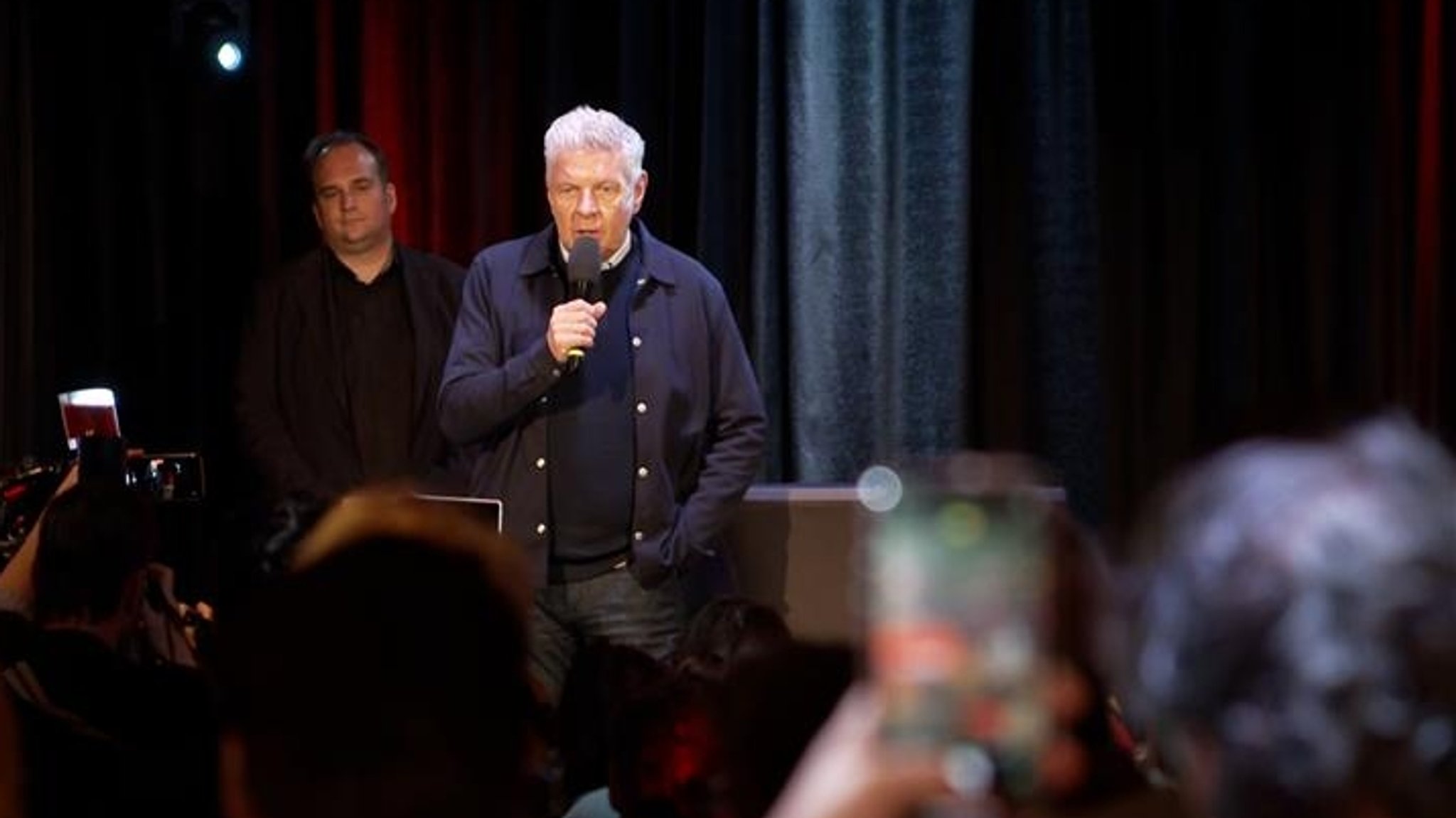 Amtsinhaber Dieter Reiter räumt bei der Oberbürgermeisterwahl in München seine Niederlage ein. Es sei der letzte Tag seiner politischen Karriere, sagte Reiter