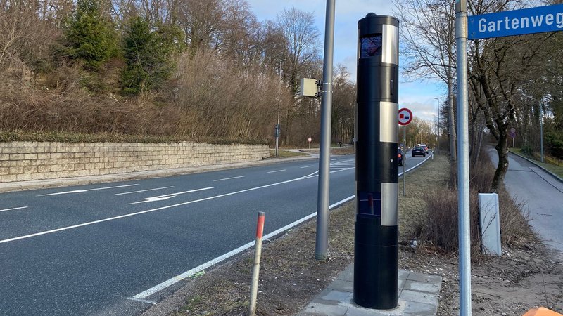 Blitzer in Kirchseeon | Bild: dpa-Bildfunk/Britta Schultejans Blitzer in Kirchseeon