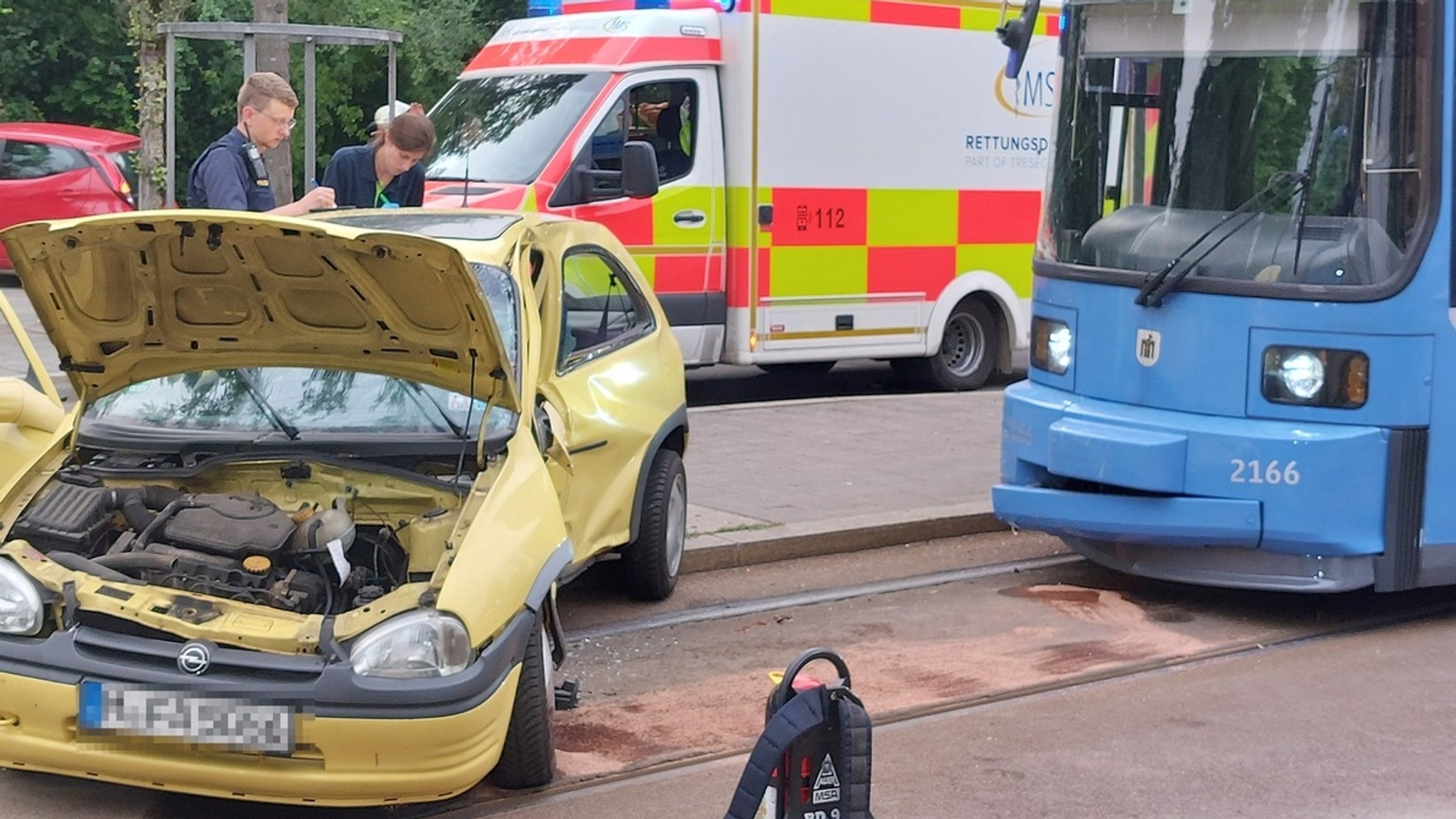 Eine Autofahrerin kollidiert in München