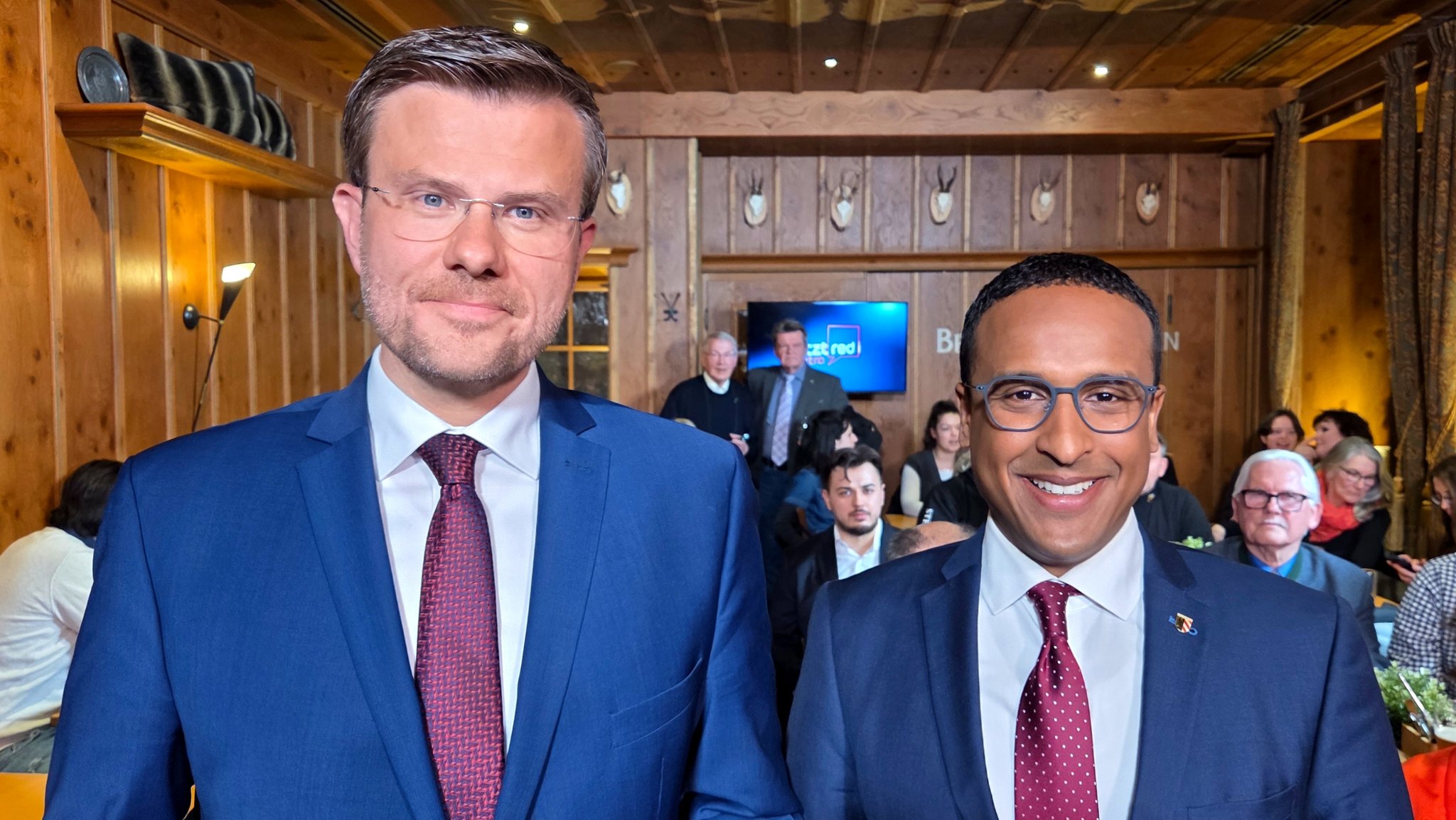 Marcus König von der CSU will Oberbürgermeister von Nürnberg bleiben, lag im ersten Wahlgang klar vorne. Nasser Ahmed will die Stadt Nürnberg wieder für die SPD gewinnen.