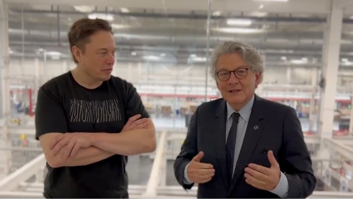 Elon Musk (links) und Thierry Breton (rechts)