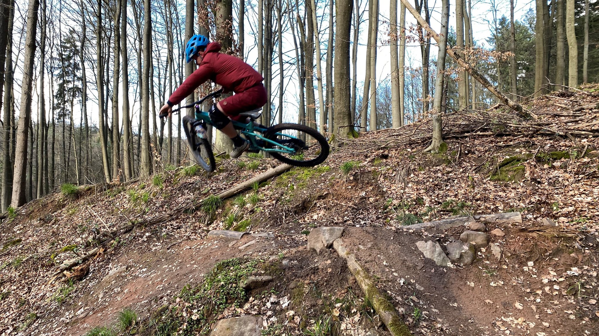 Mountainbiker in Miltenberg am bayerischen Untermain