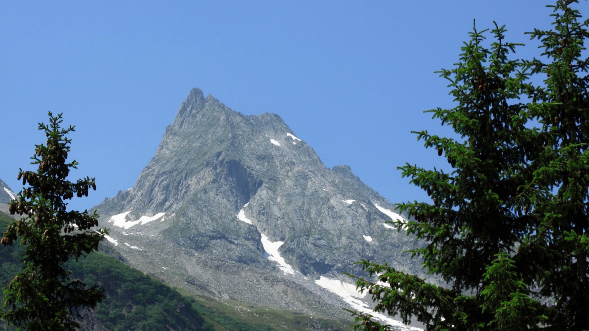 Tirol, Zillertaler Alpen: Gigalitzturm und Gigalitz (Archivbild) | Bild: picture alliance / Artcolor Tirol, Zillertaler Alpen: Gigalitzturm und Gigalitz (Archivbild)