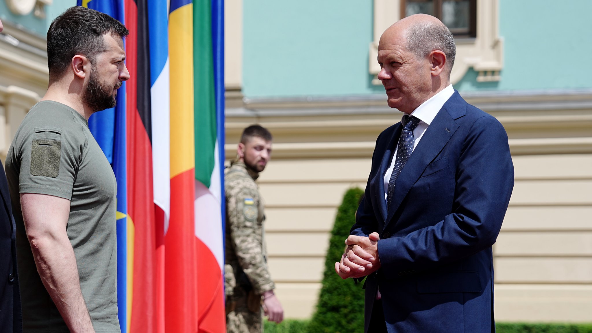 16.06.2022: Der ukrainische Präsident Selenskyj (l.) und Bundeskanzler Scholz (r.) in Kiew.