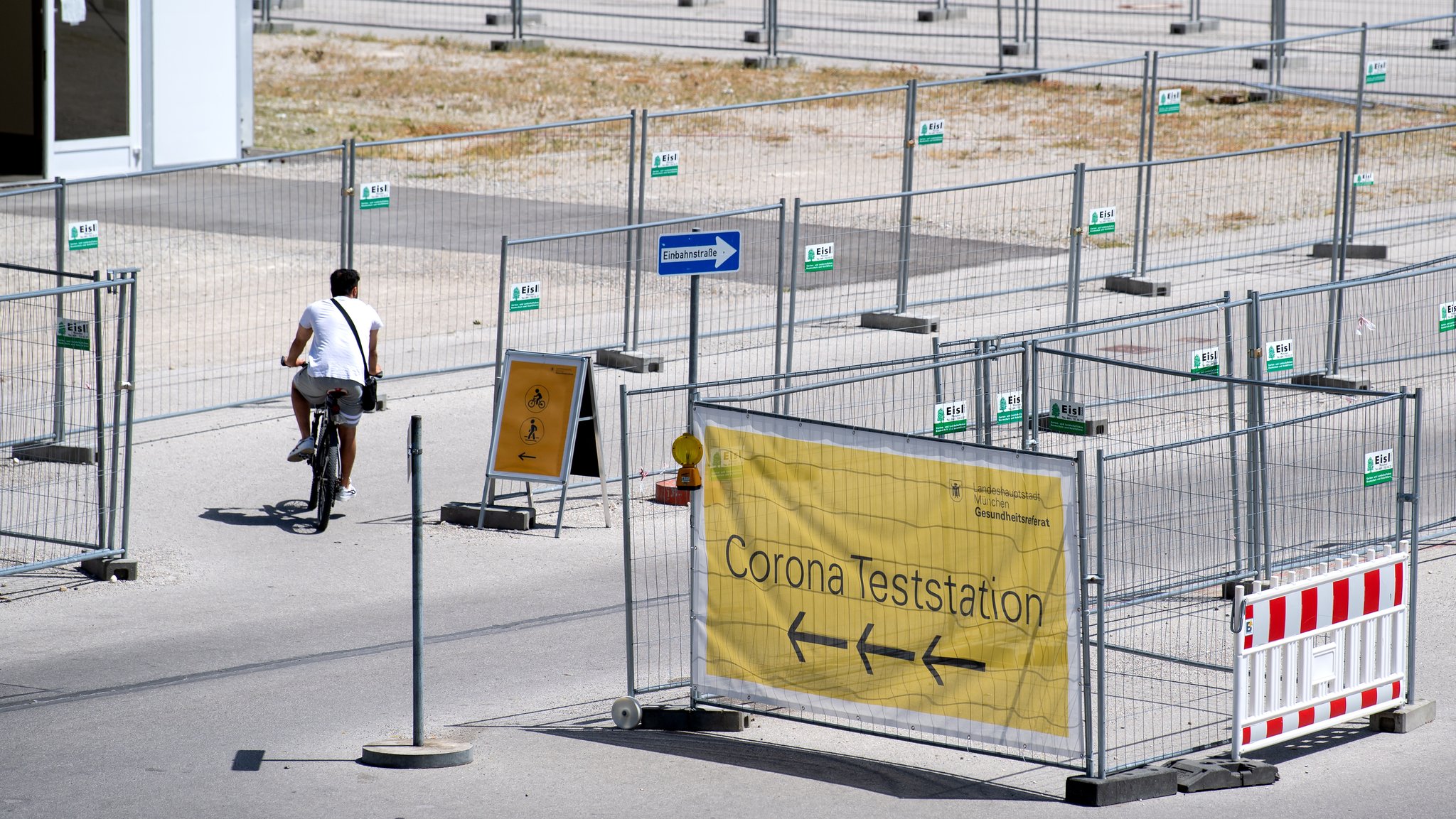 Seit einem Jahr kann sich jeder, der in Bayern lebt, kostenlos auf Corona testen lassen. Dies wird nun ab 1. Juli zum Teil eingeschränkt.