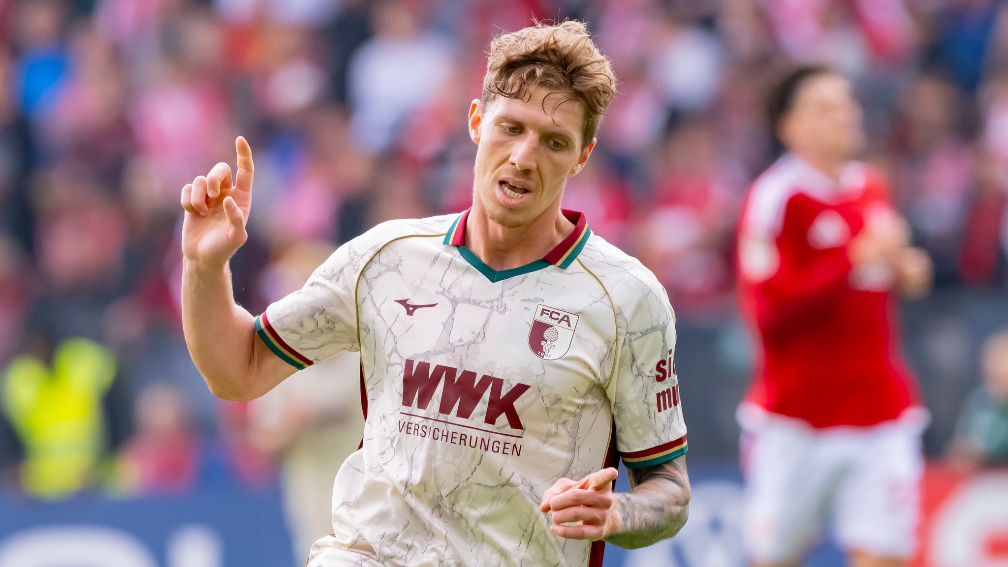 Kristijan Jakić verlässt den FC Augsburg | Bild: picture alliance / Eibner-Pressefoto | Eibner Pressefoto Kristijan Jakić verlässt den FC Augsburg