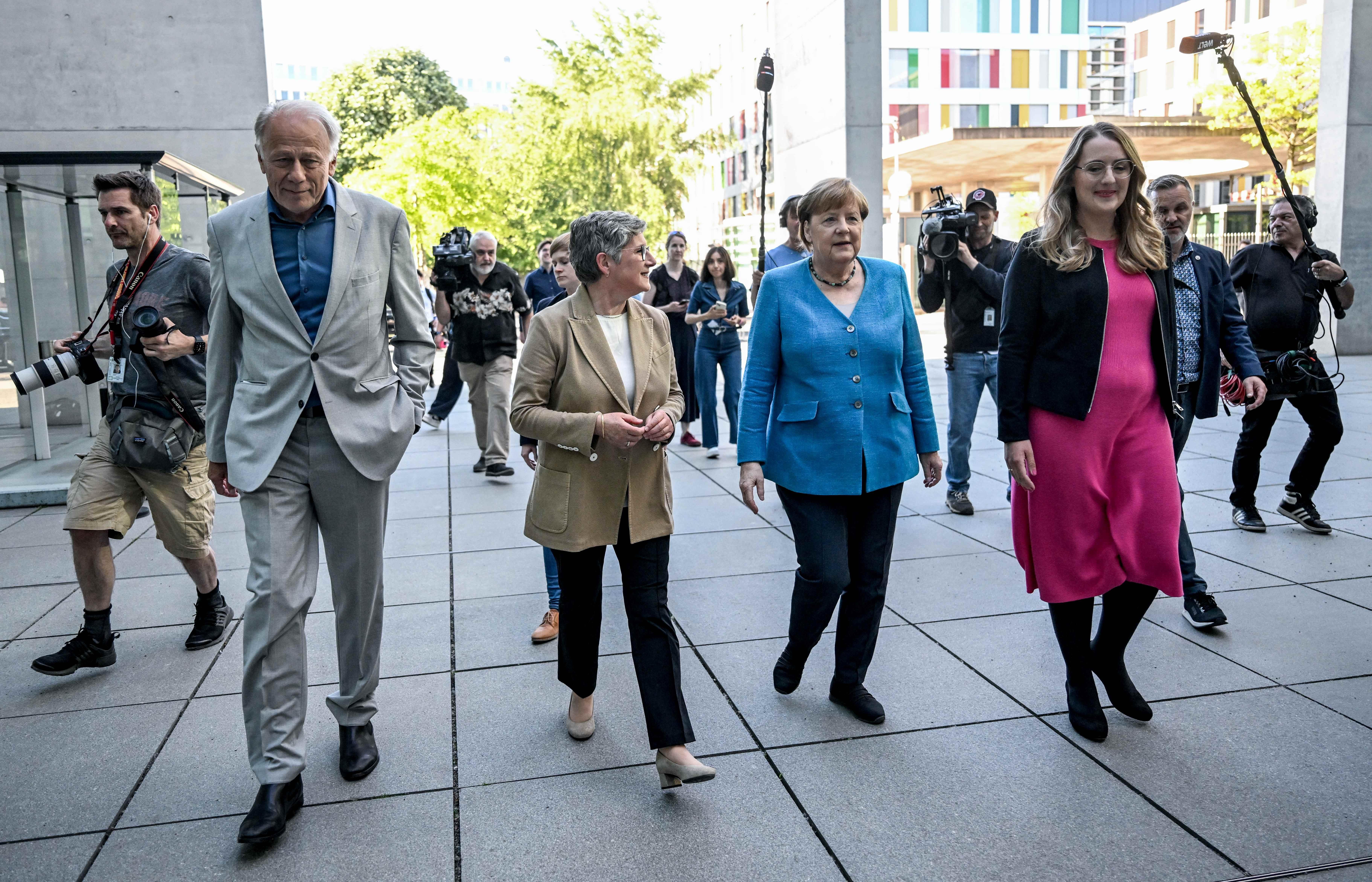 Grüne Und Angela Merkel Verabschieden Jürgen Trittin | BR24