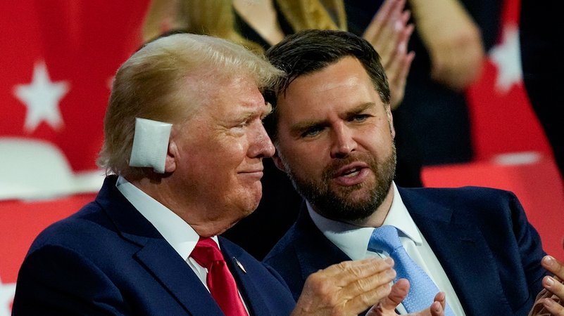 Trump hat seinen Vize-Präsidentschaftskandidaten bekannt gegeben: J.D. Vance, Senator aus Ohio. Ein Porträt. | Bild: Bayerischer Rundfunk 2024 Trump hat seinen Vize-Präsidentschaftskandidaten bekannt gegeben: J.D. Vance, Senator aus Ohio. Ein Porträt.
