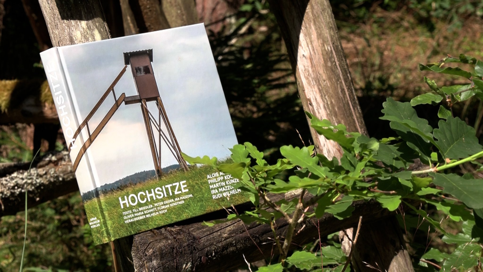 Hochsitze: Ein neuer Bildband zeigt 300 Exemplare | Bild: Margit Ringer / BR / Büro Wilhelm Verlag Hochsitze: Ein neuer Bildband zeigt 300 Exemplare