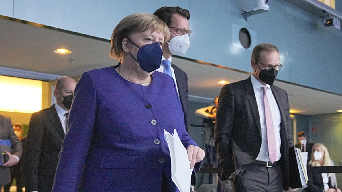 Merkel: Aktuelle Corona-Maßnahmen nicht ausreichend