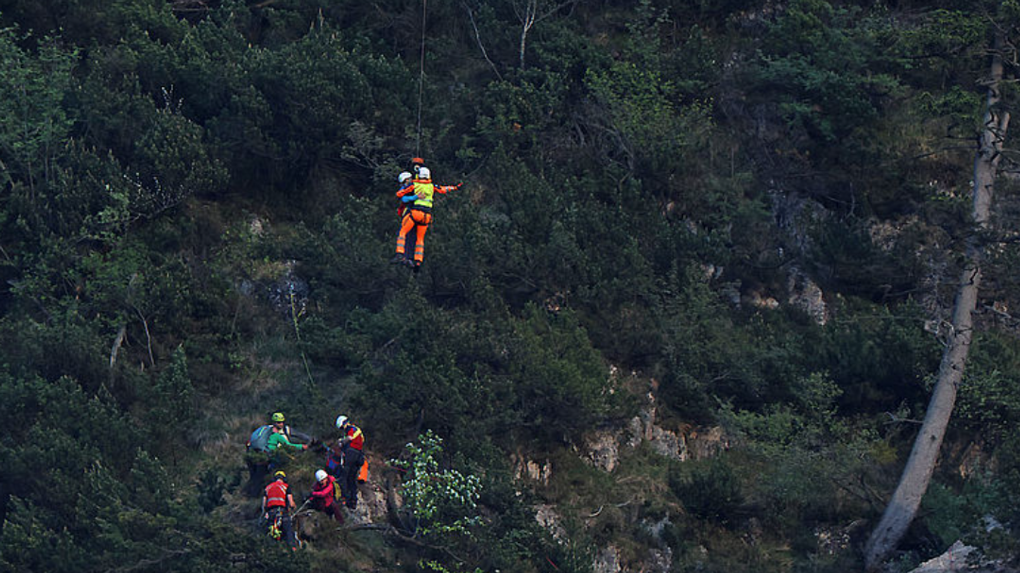 Verirrt im Lattengebirge: Sieben Wanderer aus Felswand gerettet