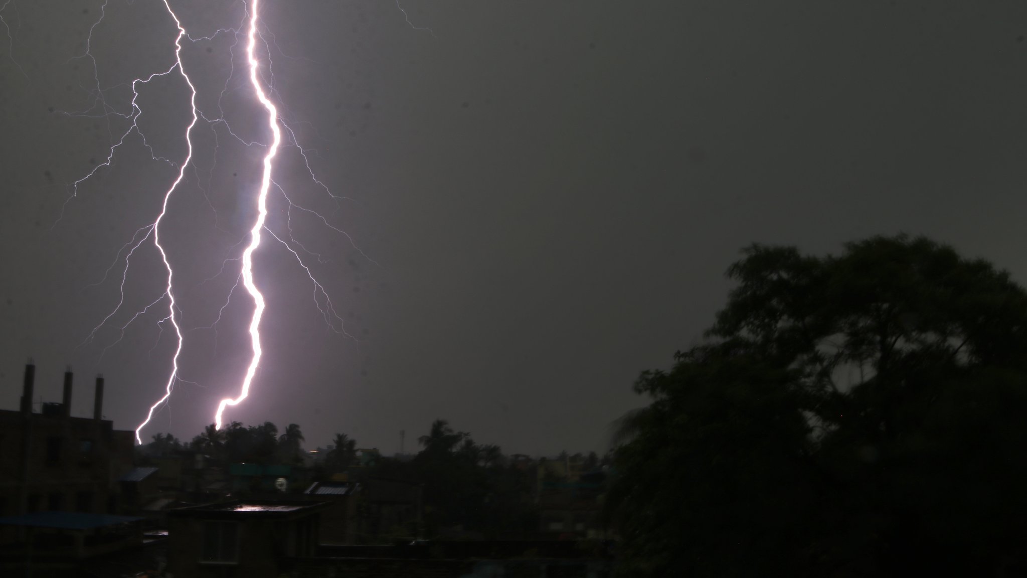 Heftige Gewitter und Starkregen über Teilen Bayerns