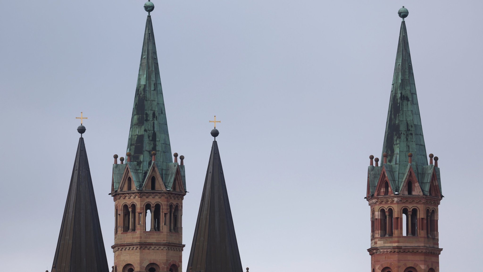 Das Verfahren gegen den früheren Geschäftsführer eines kirchlichen Bauträgers in Würzburg wurde überraschend eingestellt. 