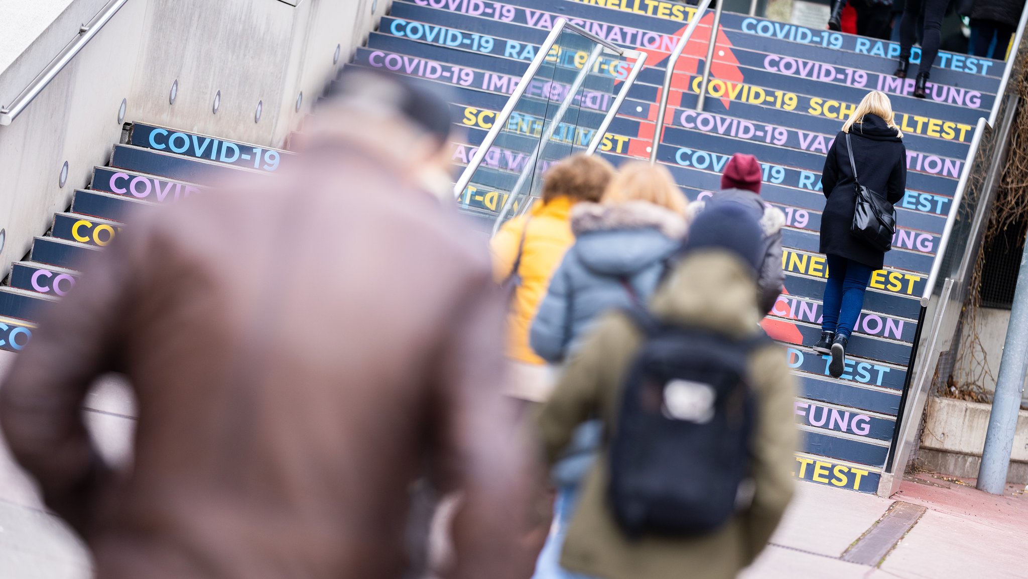 Im Juni soll die Impfriorisierung in den Impfzentren bundesweit aufgehoben werden.