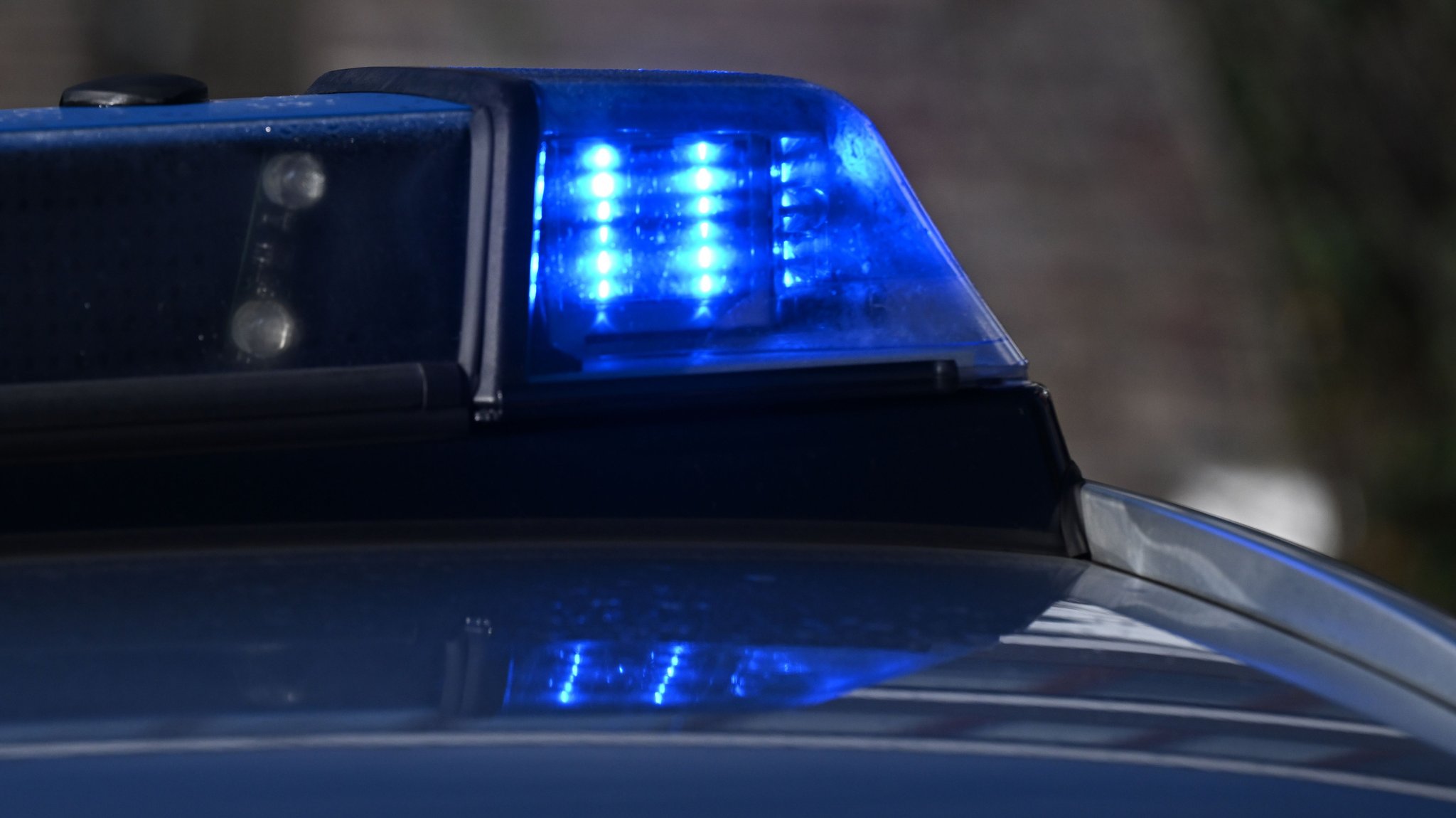 Kinder in Kofferraum: Polizei stoppt Auto auf der A3