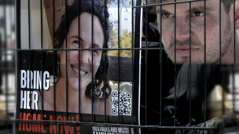 Am 7. Oktober 2023 wurde Carmel als Geisel in den Gaza-Streifen verschleppt. | Bild: BR/Alex Goldgraber Am 7. Oktober 2023 wurde Carmel als Geisel in den Gaza-Streifen verschleppt.