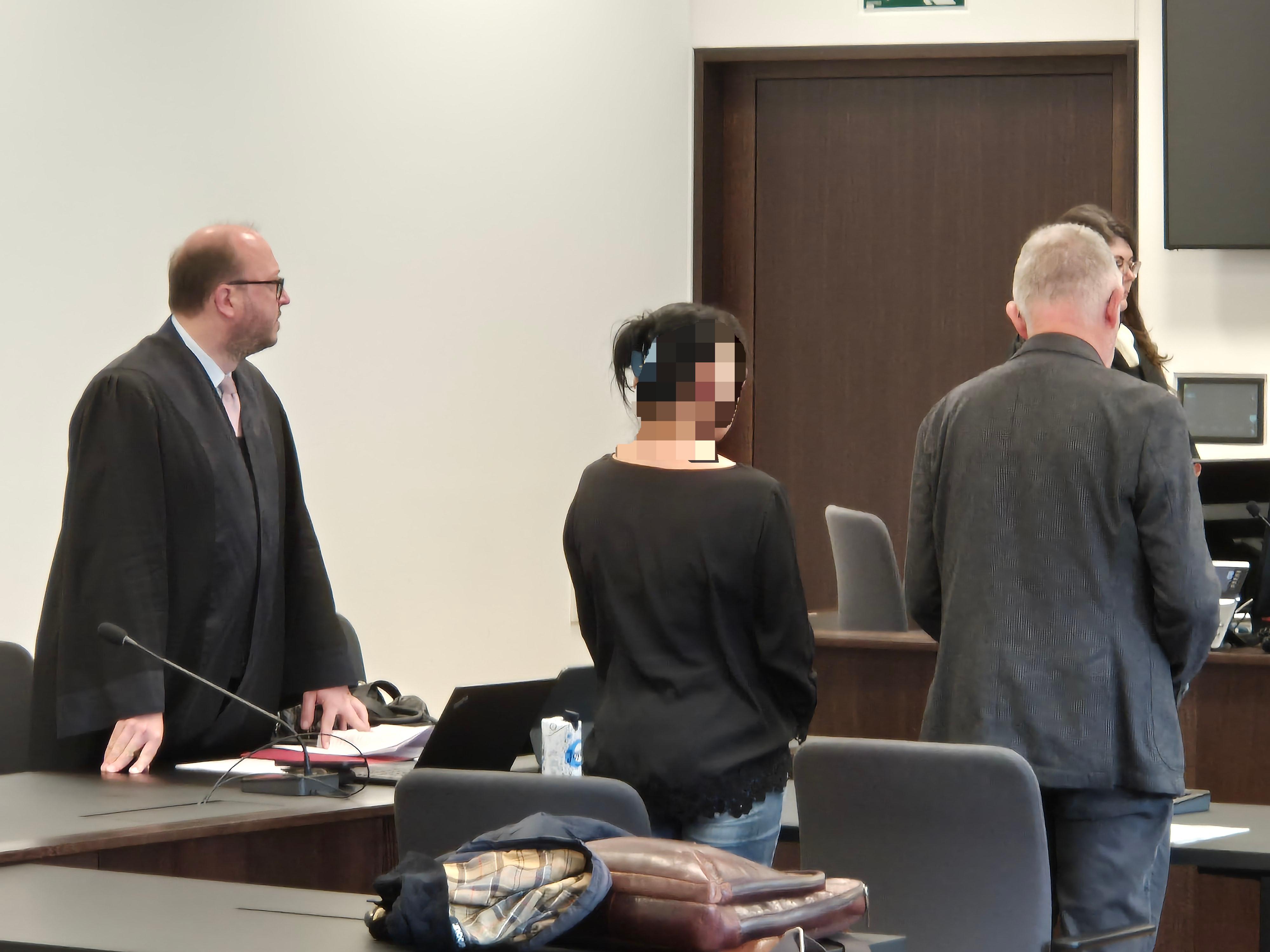 Landgericht Nürnberg-Fürth: Prozess wegen eines Messerangriffs auf einen Rollstuhlfahrer