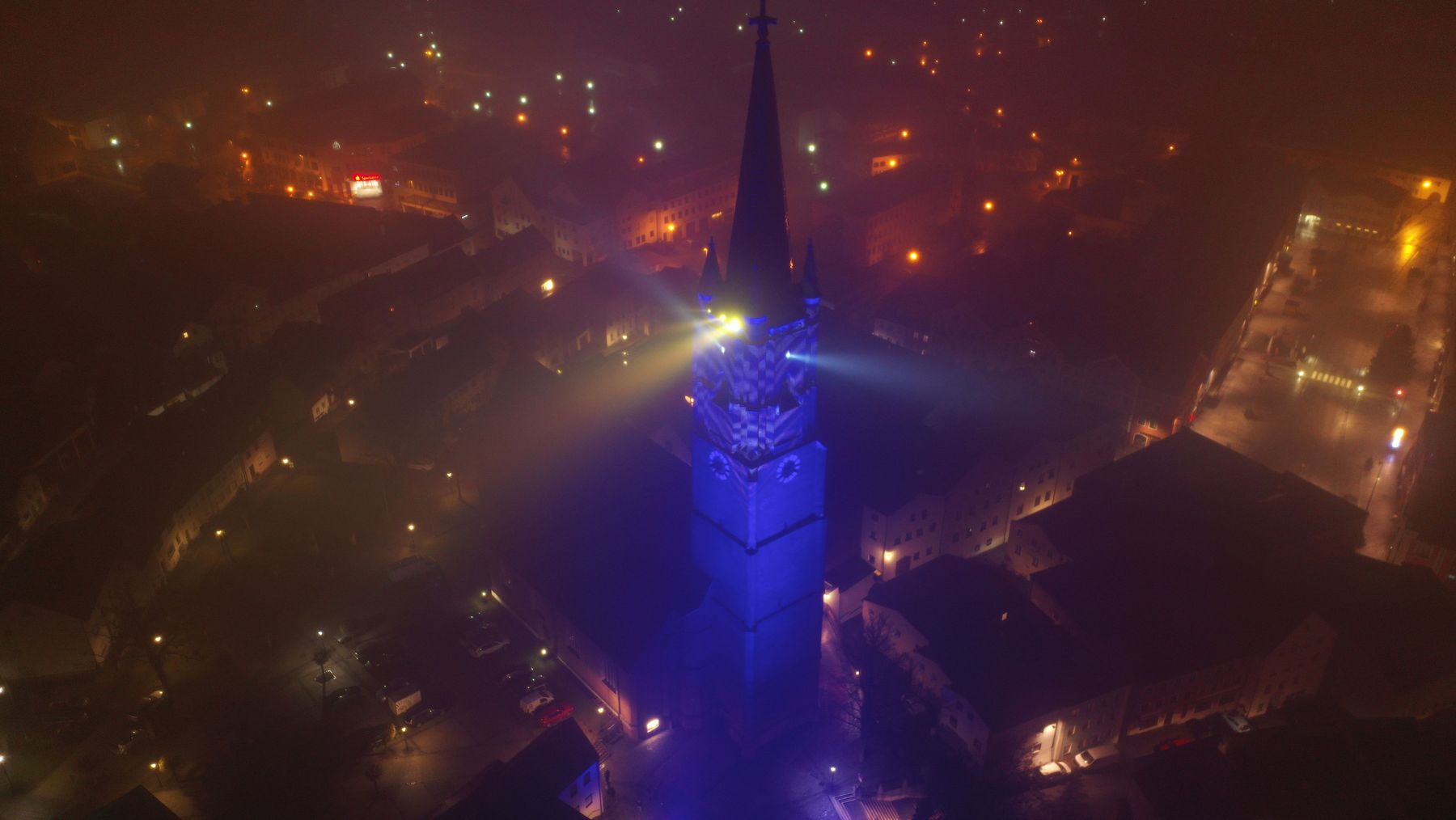 Weihnachtslieder vom Eggenfeldener Kirchturm BR24